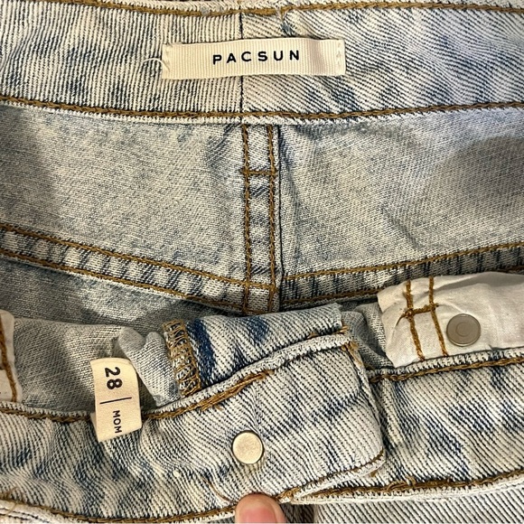 PacSun High Rise Mom Shorts Light Wash Distressed | Size 28 - Picture 2 of 5